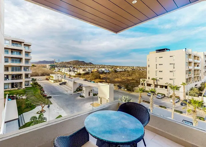 Stunning 3 Br - Pool - Awesome Amenities Ferienhaus