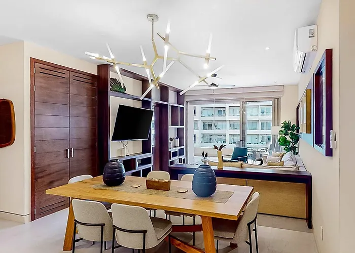 Stunning 3 Br - Pool - Awesome Amenities Ferienhaus