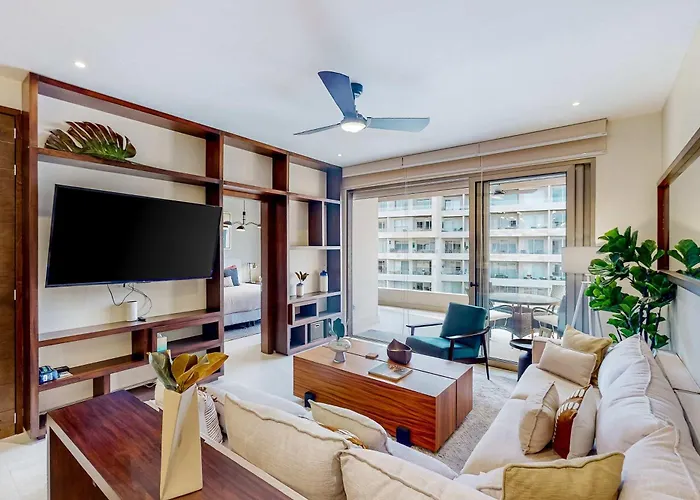 Stunning 3 Br - Pool - Awesome Amenities