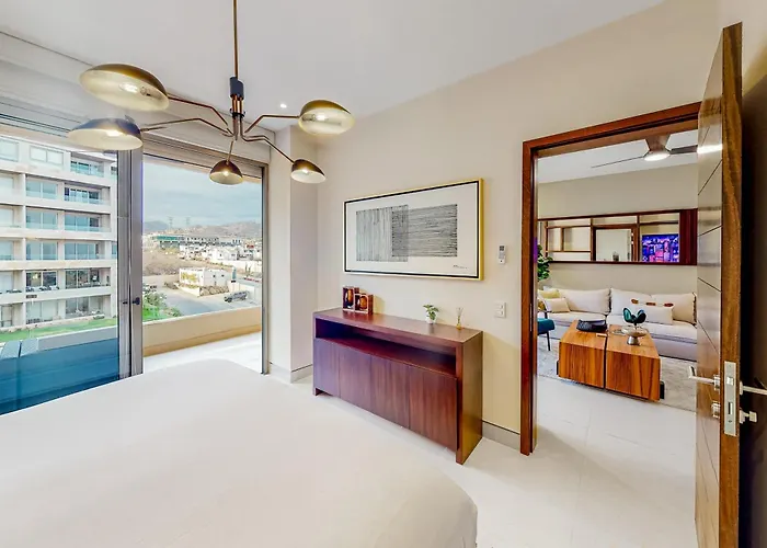 Stunning 3 Br - Pool - Awesome Amenities Ferienhaus